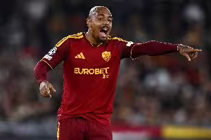 名宿：马伦是一名非常出色的前锋，在他身上能看到罗纳尔多的影子